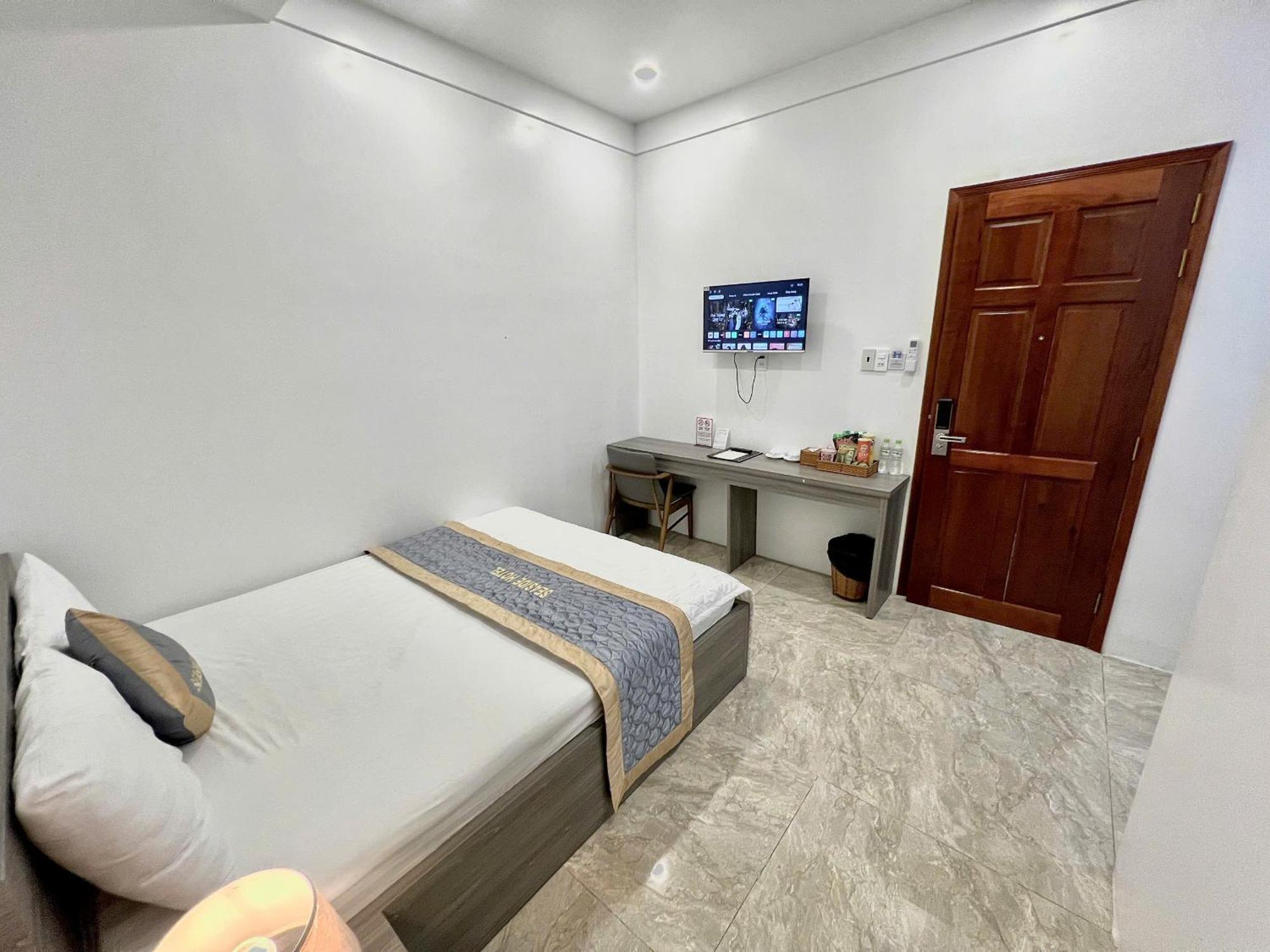 Khách sạn Seaside - 2*